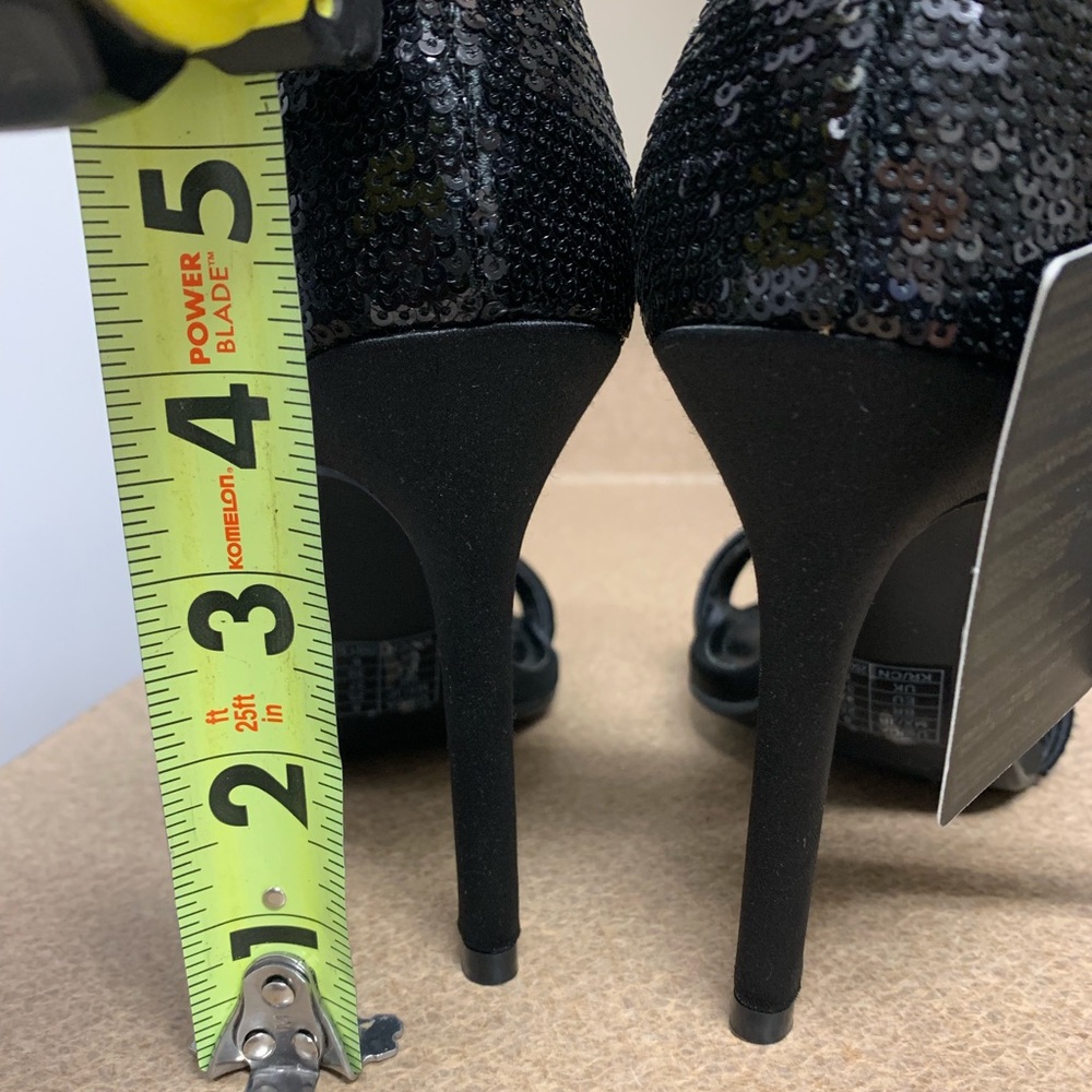 High Heels - Picture 6 of 8